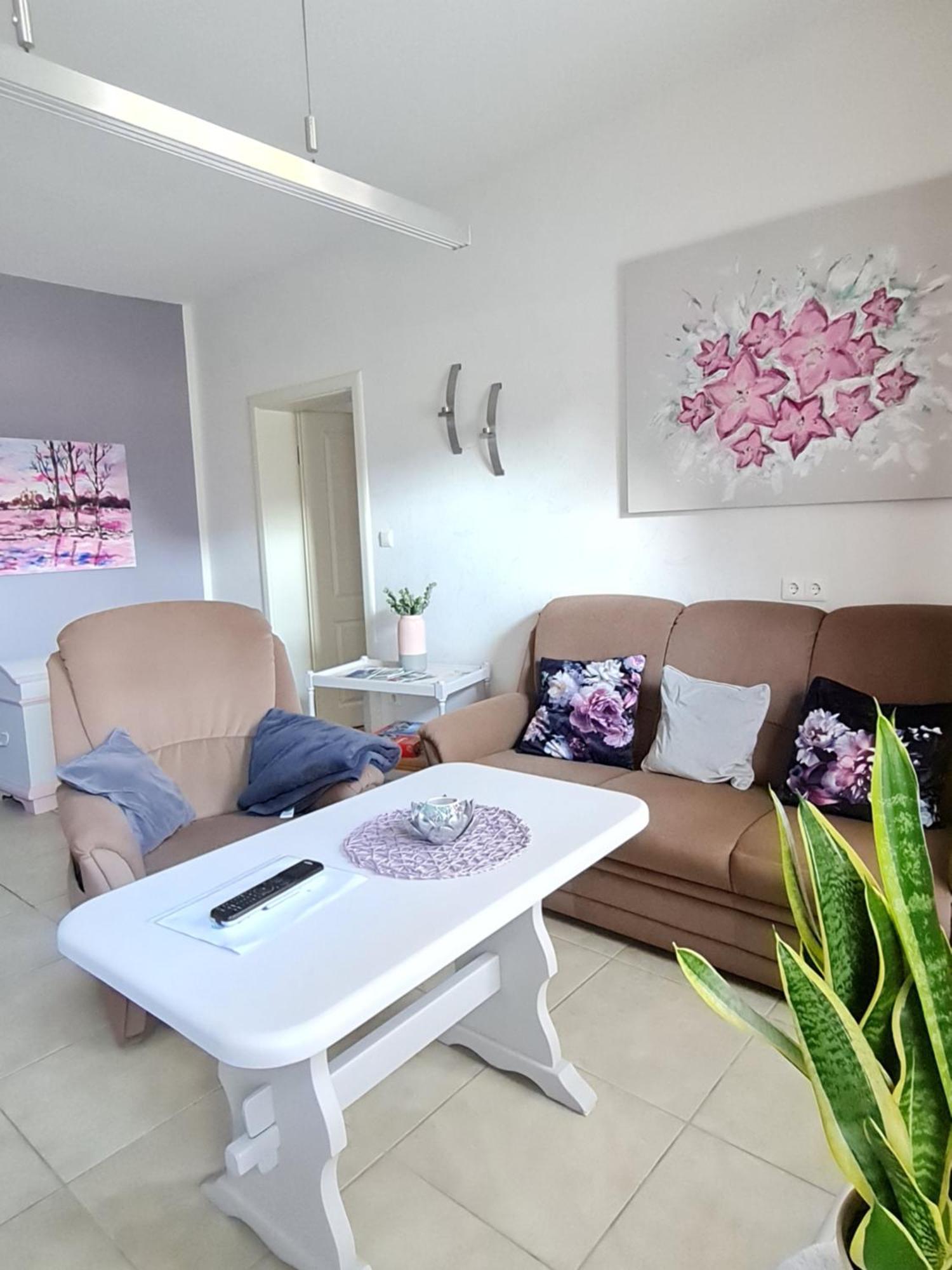 Ferienwohnung Am Huenenweg Berge  Εξωτερικό φωτογραφία